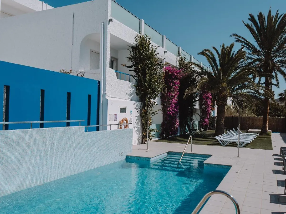 Hostal Las Gaviotas Del Cabo contacts